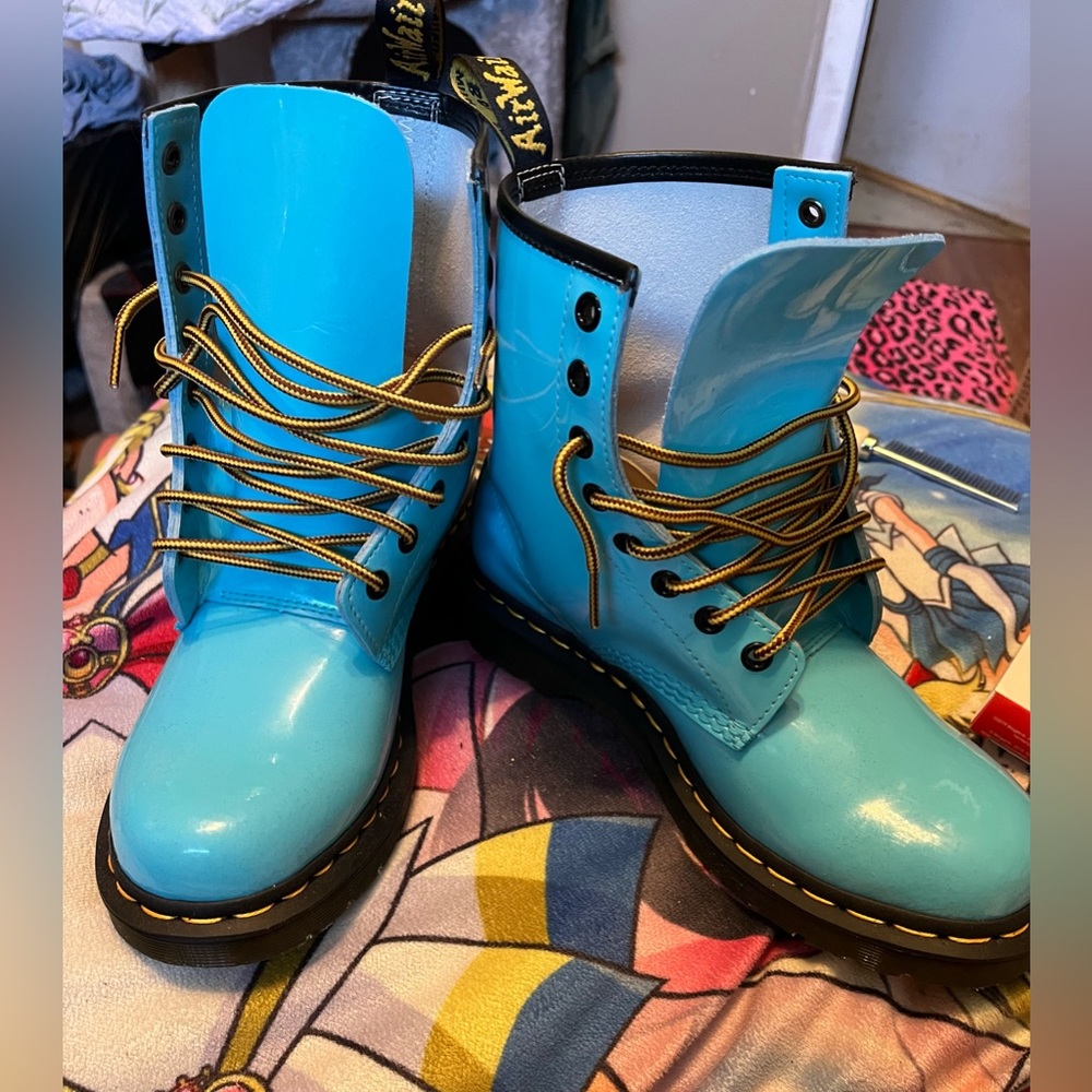 Size 8 Ladies Dr Martens